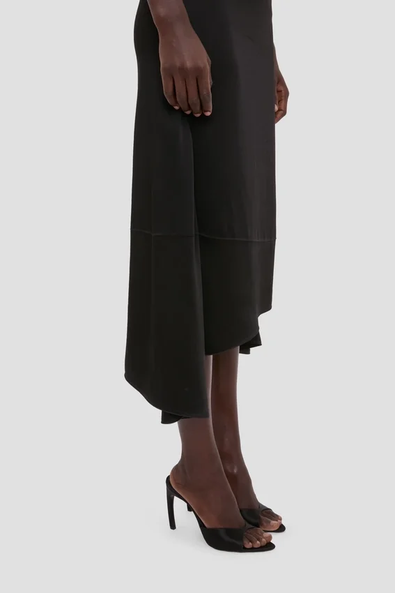Asymmetrischer Midirock in Schwarz Asymmetrischer Midirock in Schwarz