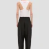Hose mit geschwungenem Bein in Schwarz Hose mit geschwungenem Bein in Schwarz