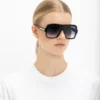 Mehrschichtige Masken-Sonnenbrille in schwarzem Farbverlauf