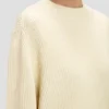 Pullover in lockerer Passform in Elfenbein Pullover in lockerer Passform in Elfenbein