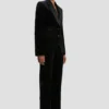 Taillierte Jacke aus schwarzem Samt Taillierte Jacke aus schwarzem Samt